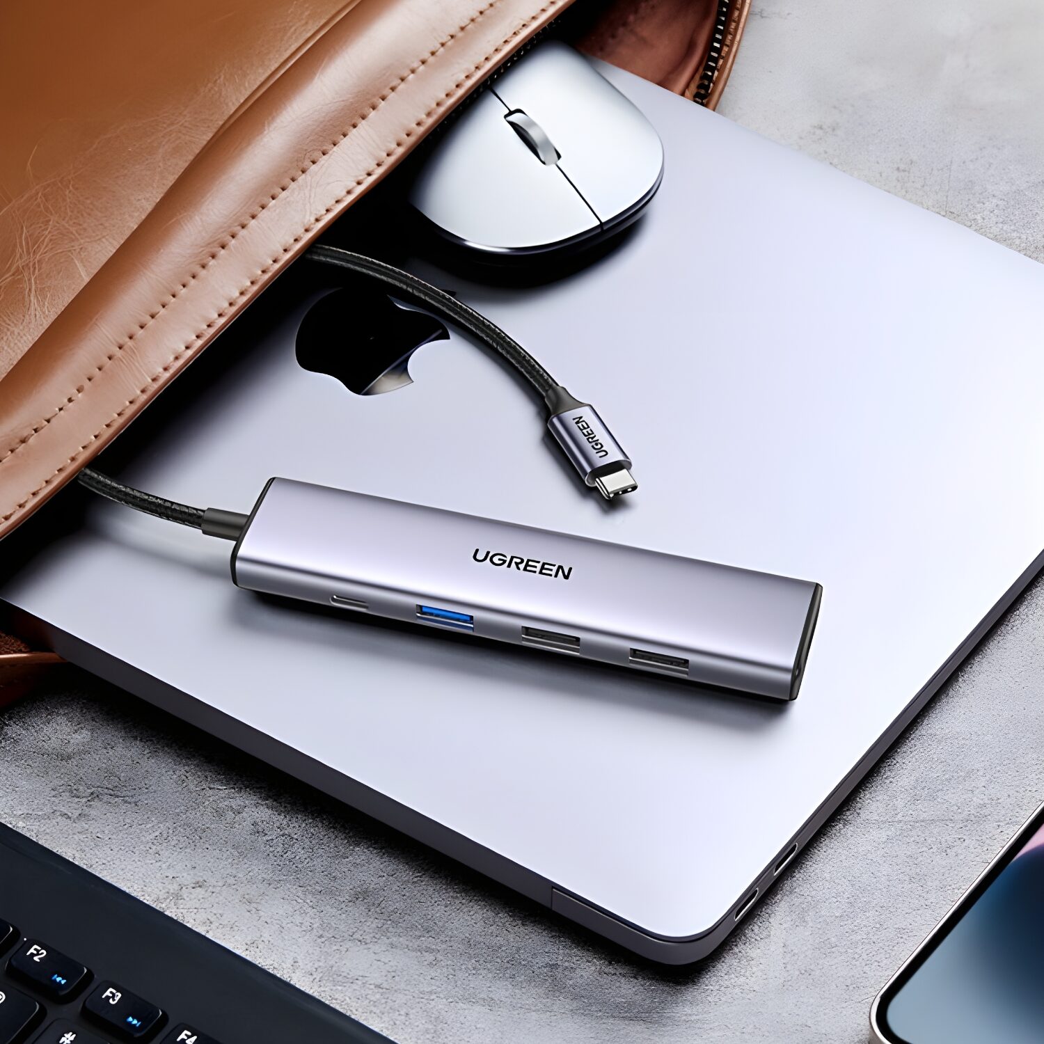 UGREEN Revodok 5-in-1 Type-C Hub | 4K HDMI | Type-C | USB3.0 | USB2.0 - Image 4